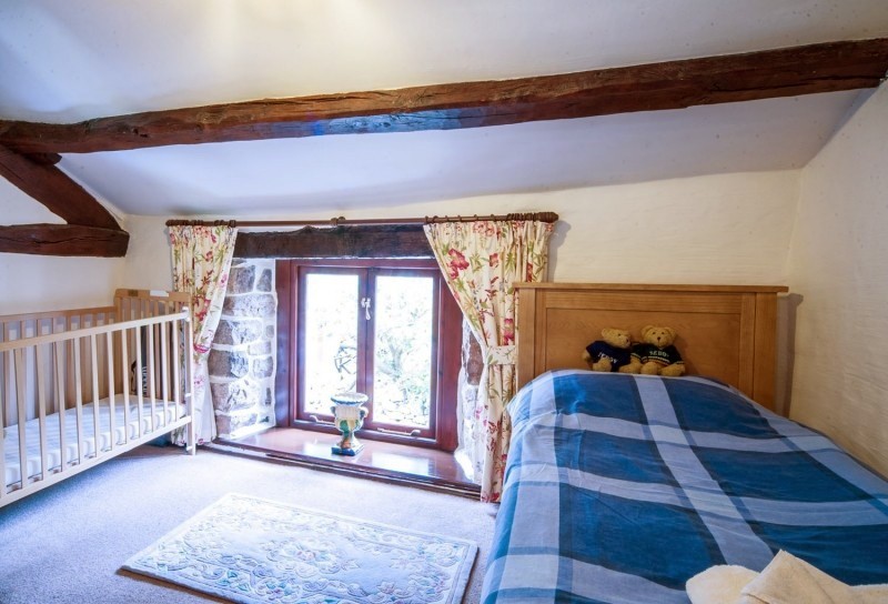 Wastwater - first floor bedroom with ensuite bathroom - single bed with full size pull out bed underneath and large cot