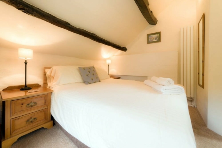 Whillan Beck Newly Refurbished Bedroom with ensuite Bathroom