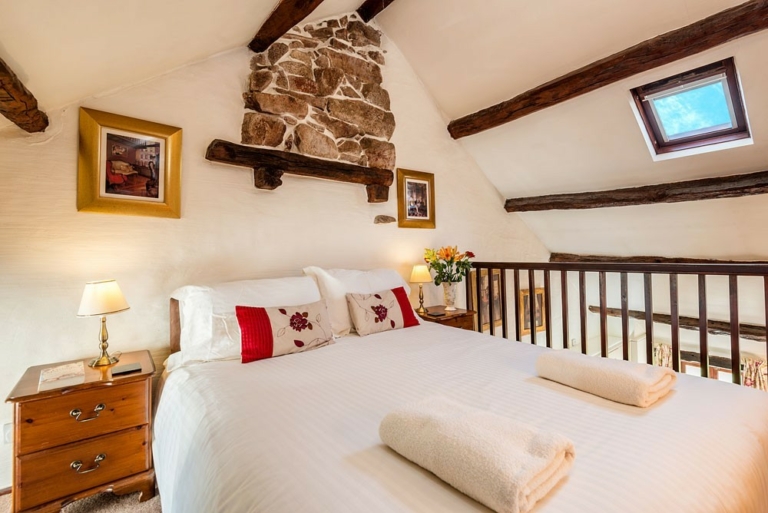 Relax in bed looking at the fells
