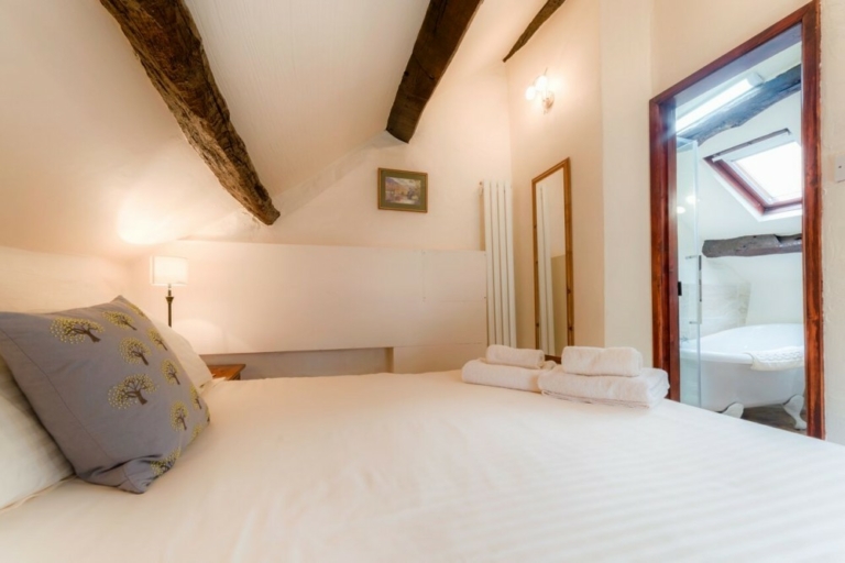 Whillan Beck refurbished bedroom and bathroom